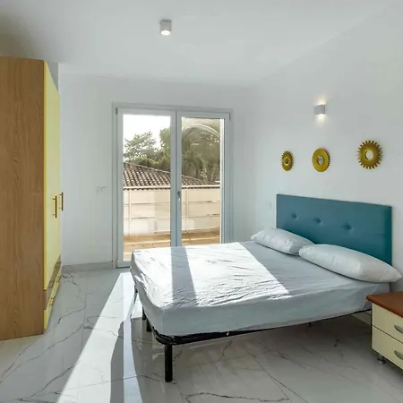 With Pool In 54751 Apartment *
